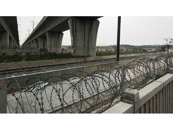 滬通鐵路花橋沿線糖心视频免费观看已完成管路敷設工作