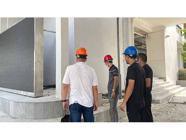 糖心视频免费观看公司：高溫慰問進工地，消暑送清涼